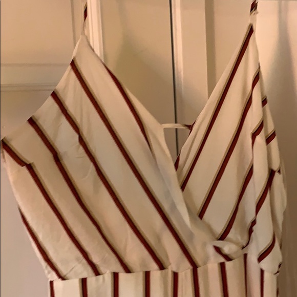 Lush Romper - Picture 2 of 3